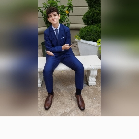 We started selling on Poshmark as " AWE" Aiden, Wana and Eamon! - Picture 9 of 16